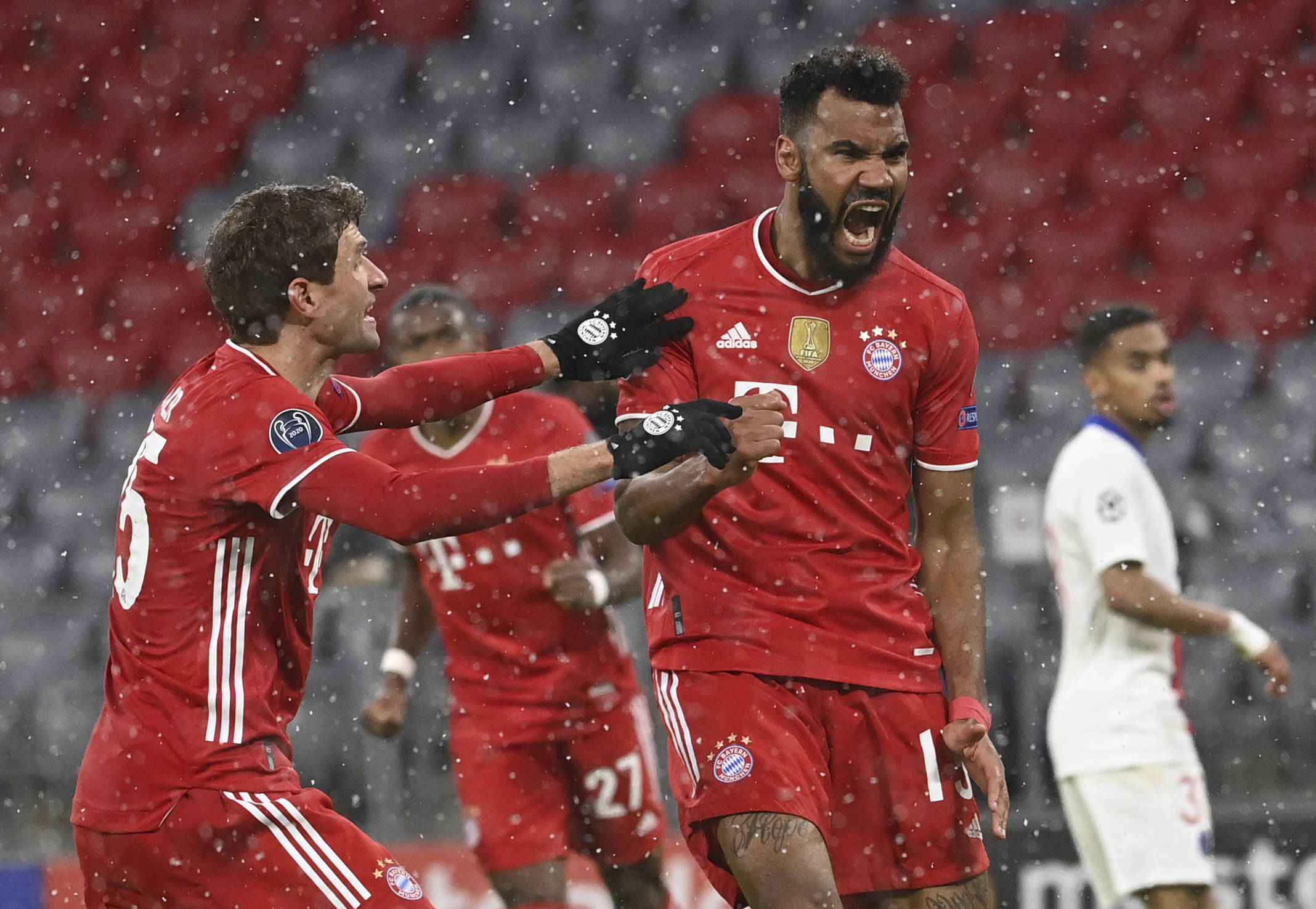 反转！皇马求齐达内救火至赛季末？传奇帅位悬念藏双重博弈