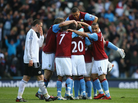 詹姆斯关键得分锁定胜局