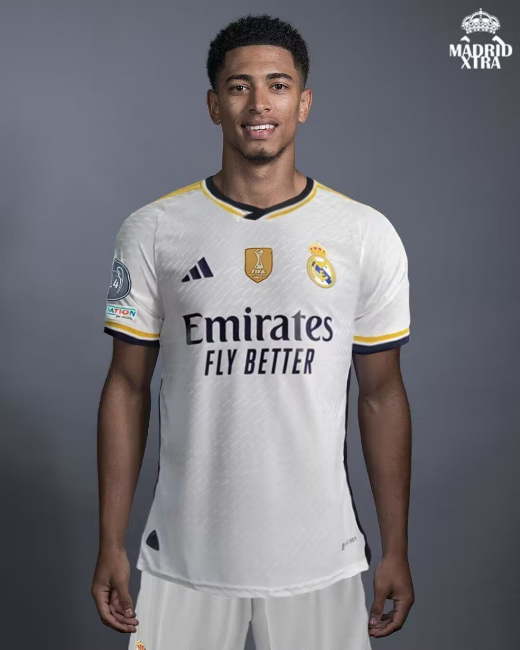 特朗普获国际足联首届和平奖，美国队实力最强，称梅西与C罗相当，展现其对足球的热爱与支持。