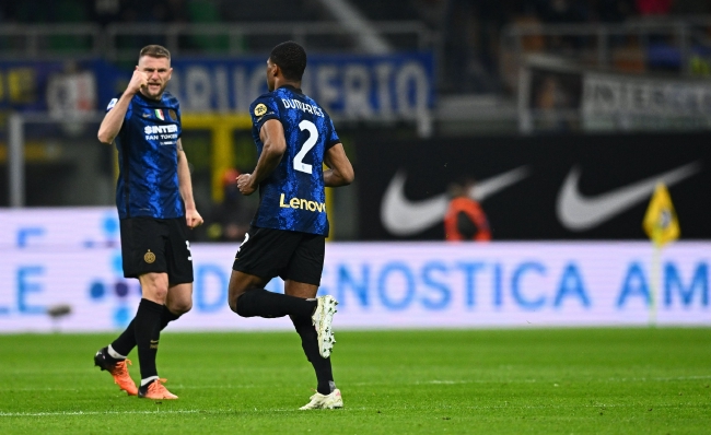 西甲：毕尔巴鄂竞技vs皇家马德里，圣马梅斯难挡银河战舰