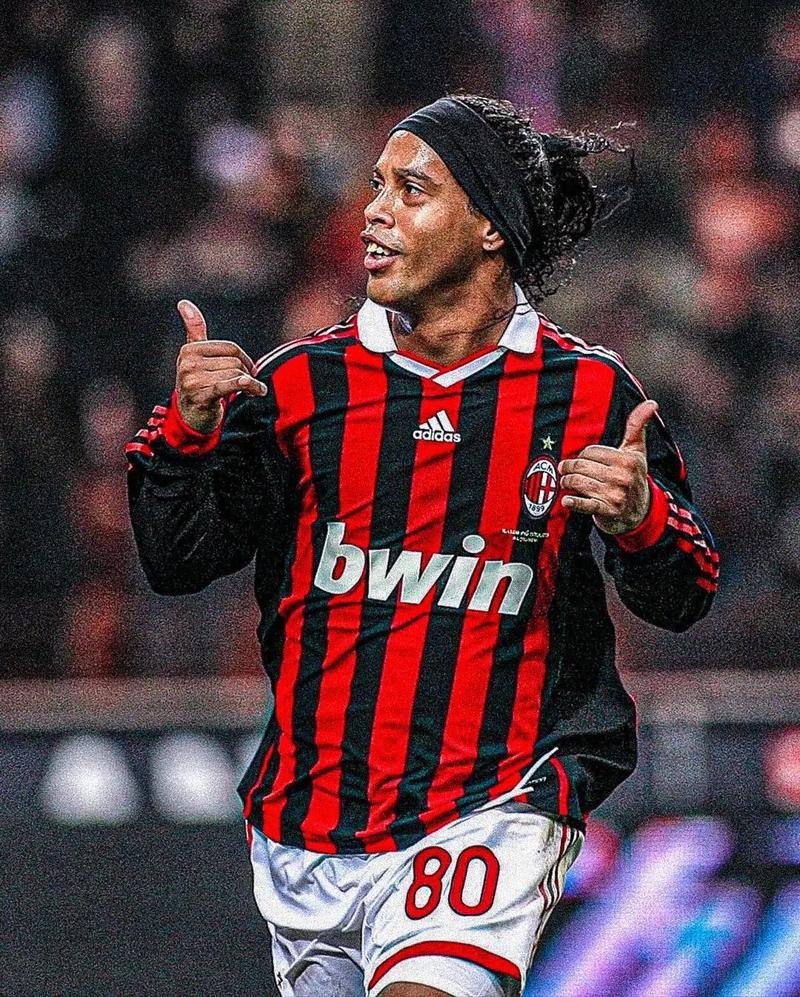 传闻：曼联和米兰球探现场考察18岁雷恩高中锋梅特