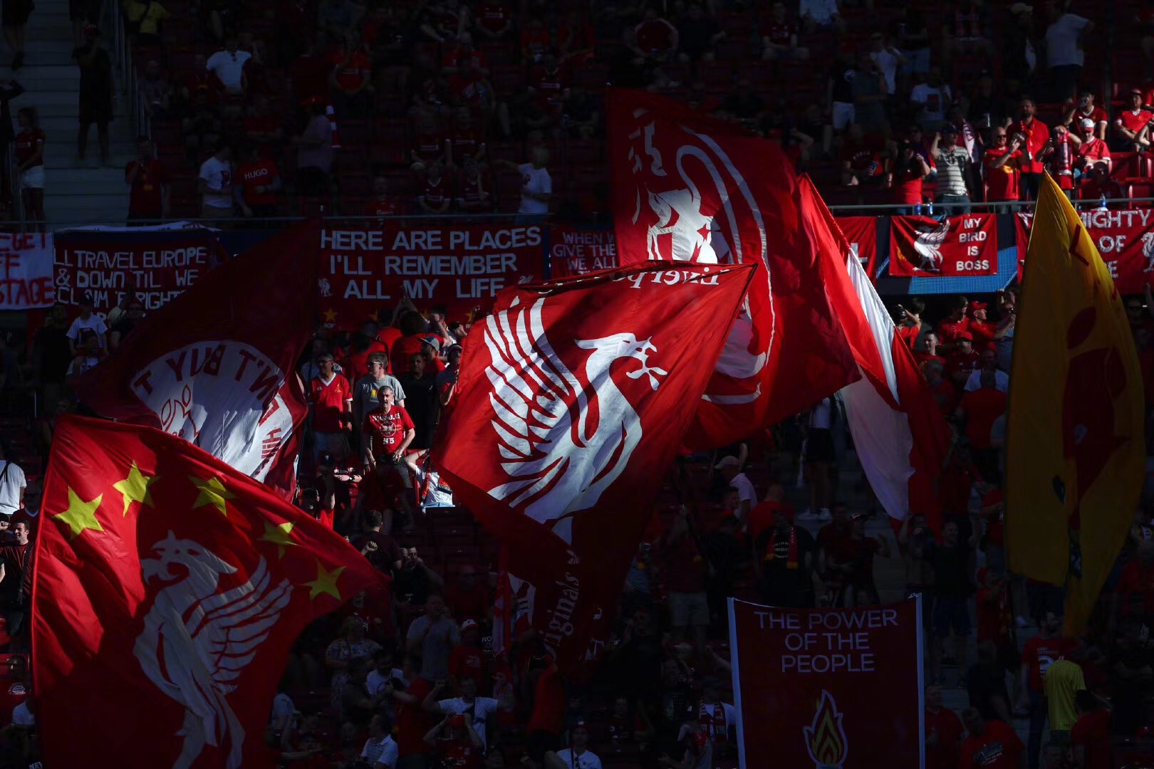 米体：莫伊塞-基恩正在与前意大利环球小姐约会