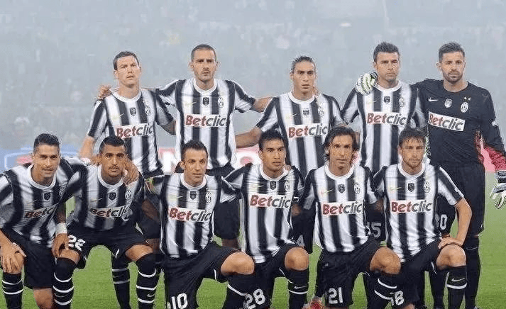 西班牙和乌拉圭迎来世界杯第三次交手，此前两次均战成平局